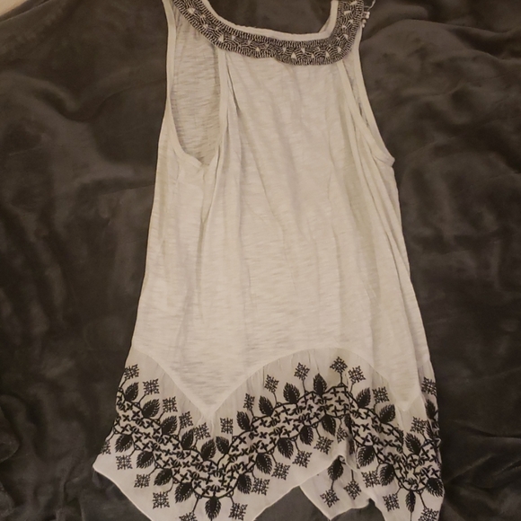 Top - Picture 2 of 4